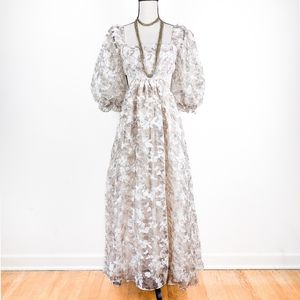 NWT Storia Cream Floral Cutout Maxi Dress, Size Small